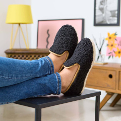 Charentaises Chausse Mouton Lainey Noir – Chaussons cosy en laine bouclée Made in France    