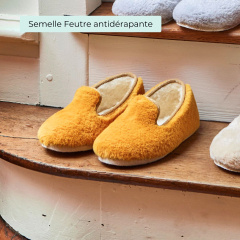 charentaise femme caresse ocre