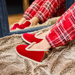Charentaises Sweet Rouge – Chaussons en velours rouge Made in France